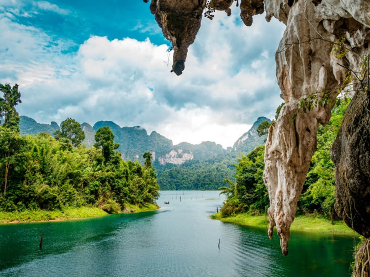 National-Park-Khao-Sok-Cheow-Lan-Lake-1-Day-Tour-2.jpg